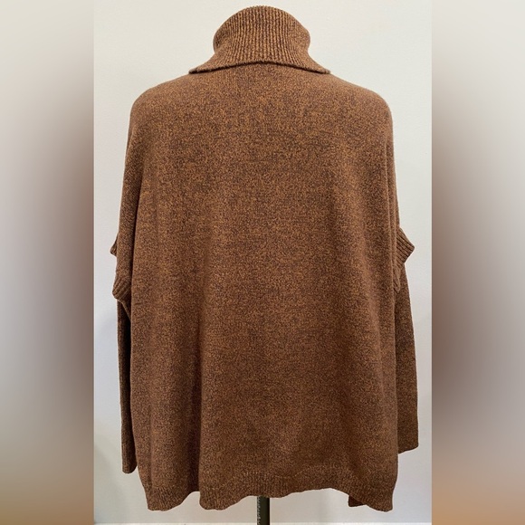 H by Halston Turtleneck Sweater Size Large - Picture 2 of 9